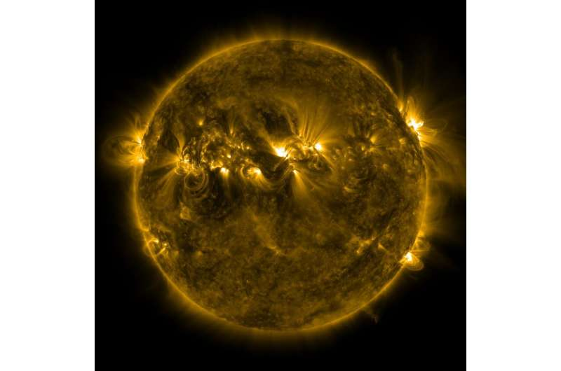 Cientistas criam primeiros modelos realistas da misteriosa camada interna do Sol