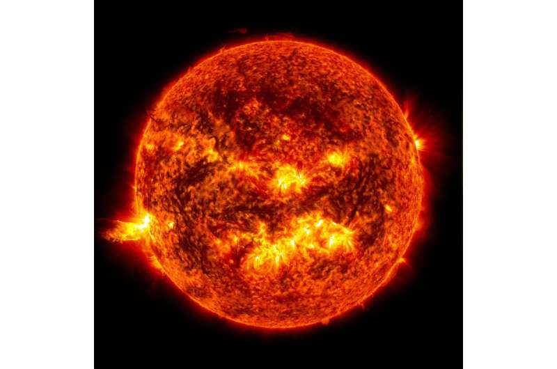 Cientistas resolvem mistério da “chuva no Sol” e revelam novo olhar sobre erupções solares